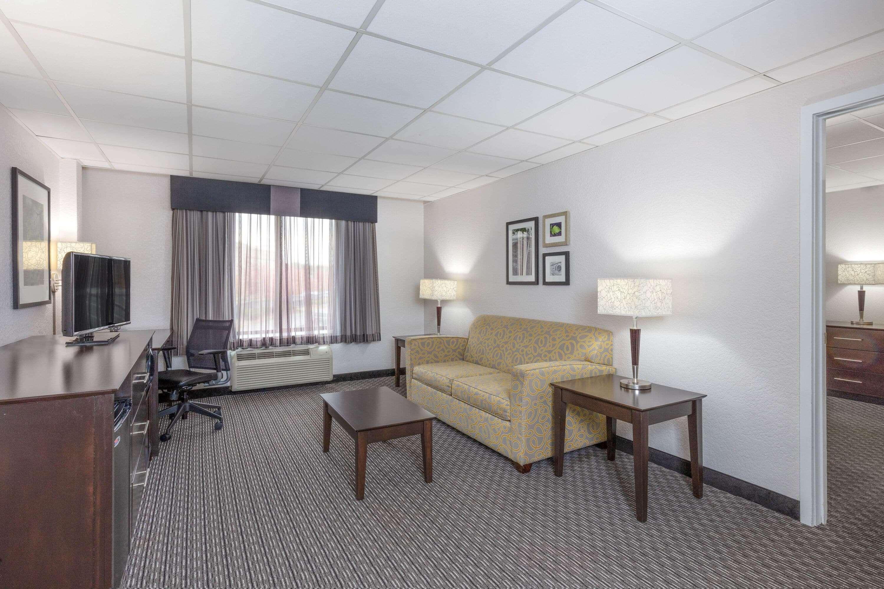La Quinta By Wyndham Clifton/Rutherford Екстериор снимка